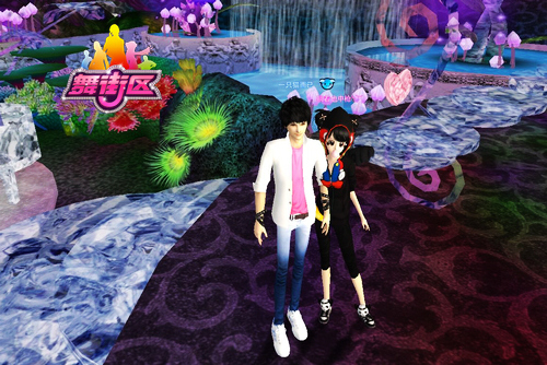 牵手度过二人童话乐园