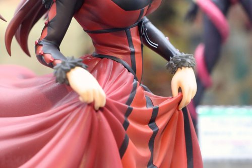 ��ħ�������ߡ�Ů�����ְ���