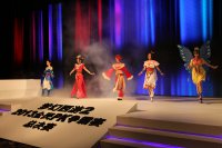 ���λ�����2��cosplay����չ��