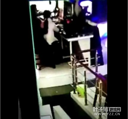 Ư��Ů������ŭ������LOL���� ��ƤЬ����˫ȭ����