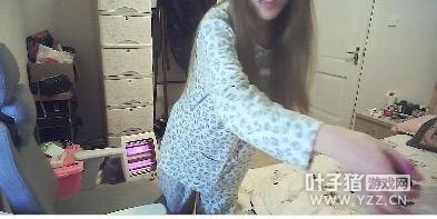 LOL������Ů���ѷ��֣�ͨ��ֱ���������ۣ�