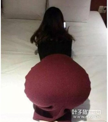 �����Ѷ��Ư��Ů�ڿ�һ�겻ϴ�� ÿ������20Сʱ