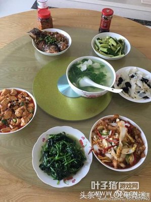 ����LPL����վ�ӻ�ʳ�� OMG�����ˣ�WEרҵ�䷹