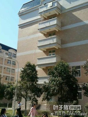 �������� Ů��ѧ����10��������6¥������