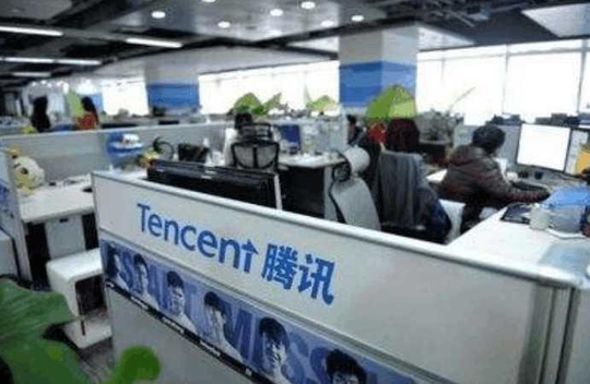 月入3万的王者荣耀程序员, 回家被亲戚“奚