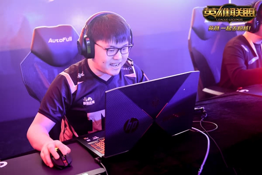 RNG以四套阵容备战 能否成功制胜EDG