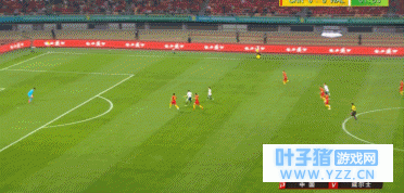 国足超业余1幕:上港主力停球5米远!直接给