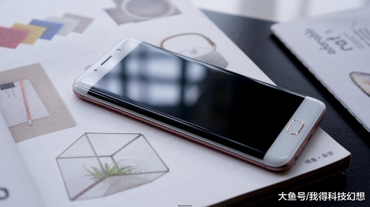 王者荣耀的官方指定机是vivo, 为什么职业玩