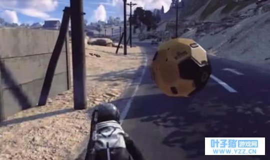 腾讯自制吃鸡端游大创新!空投是个“球”,