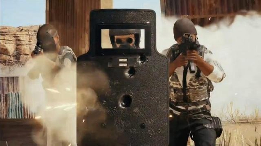 绝地求生:762家族加入新成员!这把新枪或